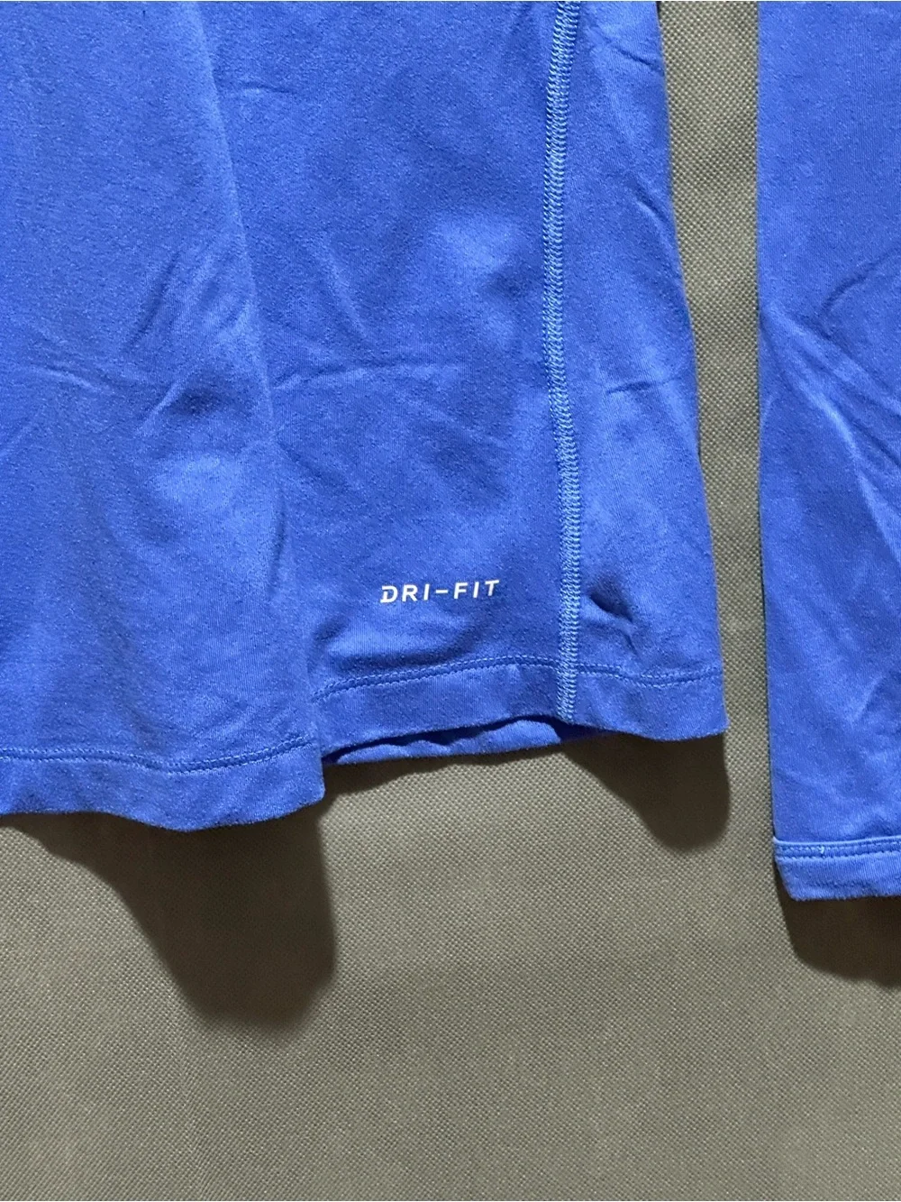 Nike Running Dri-Fit 1/4 Zip Blue Long Sleeve Pullover Thumbholes Size M